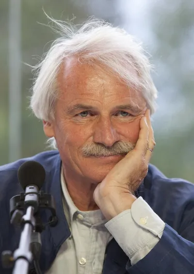 Arthus-Bertrand, Yann