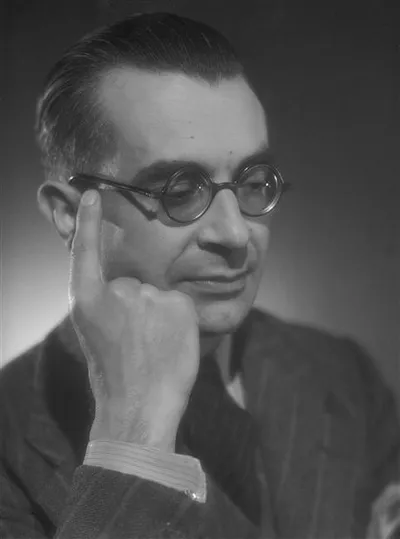 Peyrefitte, Roger